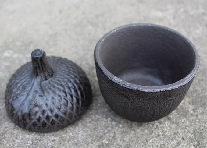 Garden Decoration Pine Cone Cast Iron Key Hider Stone Diversion Safe Key Outside Hider Hide-A-Key Holder Safely Hiding Your Spare Keys for Outdoor Garden or Yard, Geocaching