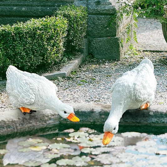 Garden Duck Statues Christmas Pond Decor Resin Goose Sculptures & Statues Funny Animal Outdoor Figurines Yard Art for Patio Pool Lawn, Ideal Gifts for Women Mom